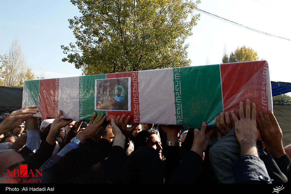 مراسم تشییع پیکر “غضنفر رکن آبادی”در فرودگاه و مصلی تهران برگزار شد+تصاویر