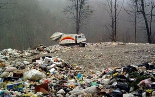 سرپوش برداشتن از انبار زباله بعد از ۱۰ سال/ مبدا زباله‌ساری، مقصد طبیعت بکر چهاردانگه/ ترانزیت ۱۳۰ کیلومتری زباله ساری