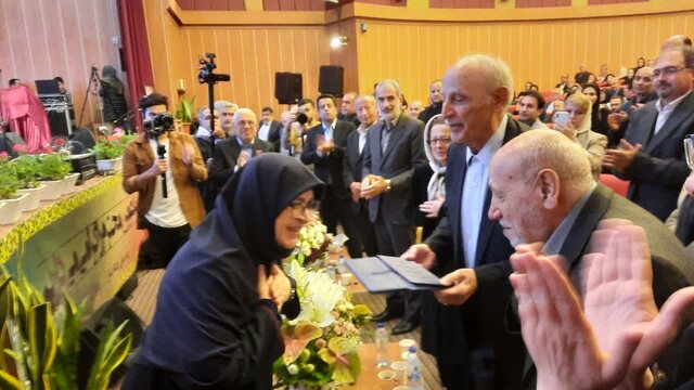 تقدیر رییس جمهور از بنیانگذار جهانی خانه‌های بهداشت