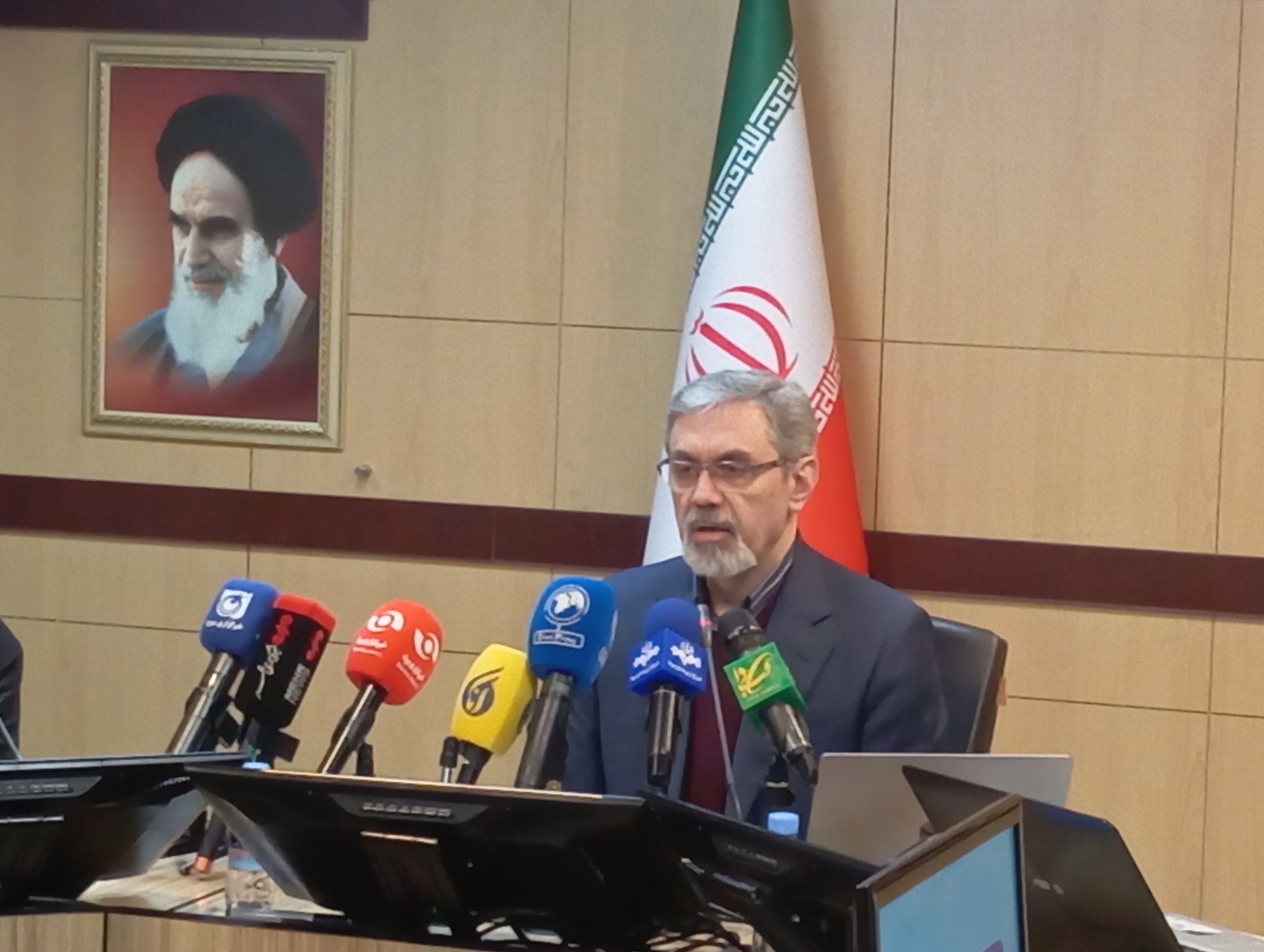 صندلی خالی دستیاری، یک موضوع بحرانی است