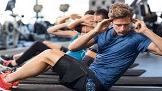آیا تعریق به سوزاندن کالری کمک می‌کند؟