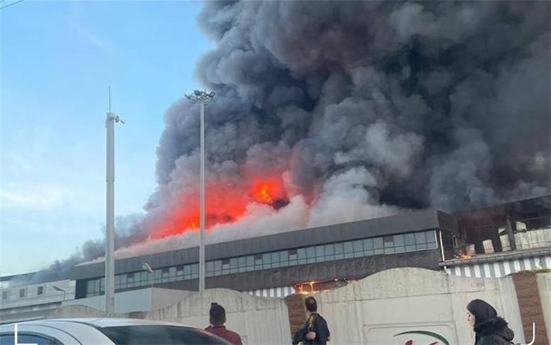 حادثه حین تعمیرات در کارخانه کاله آمل / آتش به سالن تولید سرایت کرد